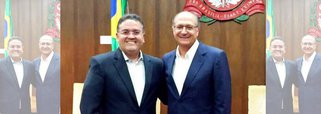 Senador eleito pelo Maranhão, Roberto Rocha (PSB) cumpriu agenda de trabalho com o governador reeleito de São Paulo, Geraldo Alckimin (PSDB); "Foi uma vista de amigo e de trabalho. Conversamos sobre várias possibilidades de convênios de cooperação entre o estado de São Paulo e do Maranhão em diversas áreas, tais como cursos de capacitação à distância", disse; PSDB ocupa a vice do governador eleito do Maranhão, Flávio Dino (PC do B)
 
 