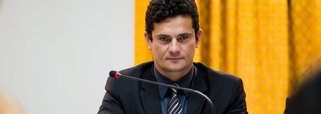 Reportagem do jornal eletrônico i9 questiona a atuação pretérita do juiz Sergio Moro, da Operação Lava Jato, ao lado do tributarista Irivaldo Joaquim de Souza, de Maringá, que assessorou o ex-prefeito tucano Jairo Gianoto; em 2006, Gianoto foi condenado por desvio de dinheiro público, formação de quadrilha, e sonegação fiscal; o advogado tributarista Irivaldo, por sua vez, só conseguiu o Habeas Corpus, depois que Moro testemunhou a seu favor