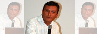 Presidente do PSOL de São Luís, Franklin Douglas criticou a proposta de impeachment por parte de oposicionistas a governo Dilma para tirar a presidente do seu cargo; de acordo com ele, nos protestos de junho de 213 "falsas lideranças" proclamavam o apartidarismo, mas agora "anunciam uma volta às ruas sob a bandeira (tucana) do impeachment"; "Para colocar quem no Planalto? Os líderes desse PMDB?", questionou; "Ir às ruas sem reivindicar a reforma política e o fim do financiamento empresarial é tão somente tirar proveito partidário da situação política estarrecedora à qual o governo do PT-PMDB levou o País"