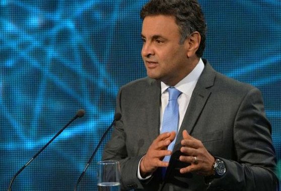 Aécio coloca em xeque o que conquistamos fundamentalmente nos últimos doze anos. O aumento de bolsas de pós-graduação e do investimento em ciência e tecnologia podem ir para o espaço