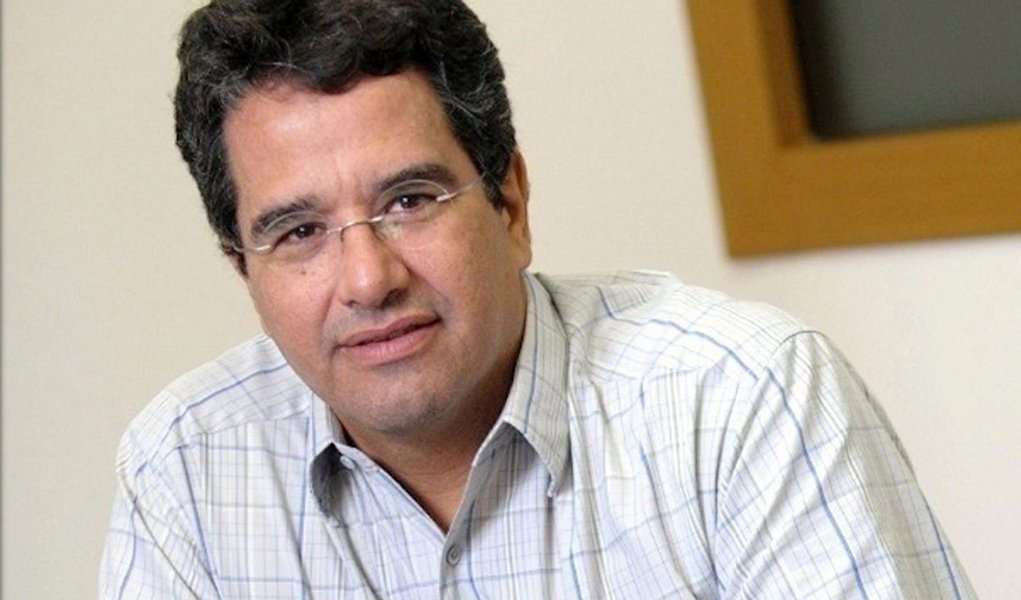 "A construção da Escola de Pensamento da UNICAMP deve-se à determinação e coragem de um pequeno grupo de intelectuais e pesquisadores que ousaram, há mais de 40 anos, desafiar as visões econômicas convencionais, com base inicialmente nas contribuições de pensadores cepalinos como Celso Furtado, Raul Prebisch, entre outros. Esse esforço intelectual promoveu uma profunda revolução na história do pensamento econômico e no ensino de economia no Brasil", disse a univesidade, rebatendo criticas de Alexandre Rands; segundo ele, a atual política econômica do governo é “excessivamente influenciada” por economistas da Unicamp, que chama de feudo parado no tempo