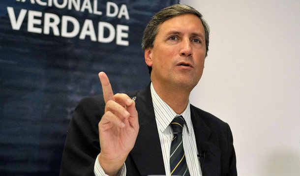 O coordenador da Comissão Nacional da Verdade, Pedro Dallari, disse que uma das conclusões mais importantes do relatório final é a confirmação da maneira como as graves violações aos direitos humanos durante o período da ditadura militar foram praticadas; “Eu adianto, de maneira geral, que a conclusão mais importante é a comprovação não só de que houve realmente um quadro muito grave de violação dos direitos humanos mas, mais do que isso, que essas violações foram praticadas de maneira sistemática, planejada, organizadas pelas Forças Armadas por meio de cadeias de comando encimadas pela Presidência da República”, afirmou; documento será entregue nesta quarta