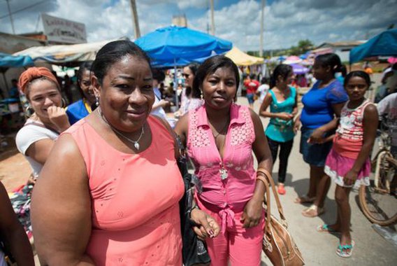 Vencedoras do Prêmio Nansen 2014, considerado o Nobel humanitário, duas representantes da Rede Borboletas com Novas Asas vieram da Colômbia para o Brasil para ouvir e compartilhar experiências com mulheres da periferia de Brasília; Luz Santiesteban e Sara Candelo fazem parte do grupo de cerca de 100 mulheres que estão transformando a realidade da cidade de Buenaventura, porto marítimo mais importante da Colômbia, marcada por altos índices de violência no conflito armado que divide o país