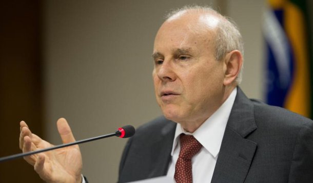 Ministro da Fazenda está a caminho de Brisbane, na Austrália; esforços para a ampliação dos investimentos em infraestrutura devem ser um dos principais assuntos nas discussões do G20; no sábado 15, ele acompanha a presidente Dilma na Reunião de Cúpula do Brics e, na sequência, participa de encontro, seguido de almoço com ministros de Finanças