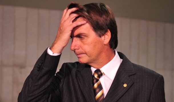 Líder da extrema direita quer garantias do presidente do PP, senador Ciro Nogueira (PI), de que não perderá o mandato por infidelidade partidária; já prevenindo-se contra um eventual processo no TSE, no entanto, Bolsonaro reclama que não tem espaço no partido para atuar em comissões da Câmara dos Deputados em temas de sua plataforma, como a redução da maioridade penal