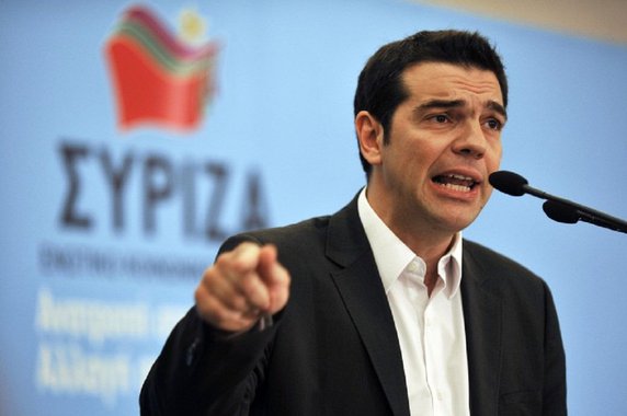 Disputa está acirrada entre o atual chefe de governo, o conservador Antonis Samaras, e o presidente da coalizão de esquerda Syriza, Alexis Tsipras (foto); quase 10 milhões de cidadãos escolherão, de um total de 22 partidos e coligações, quem deve ultrapassar a barreira mínima de 3% para conseguir representação parlamentar; de acordo com as últimas pesquisas, Syriza tem vantagem de três pontos sobre Nea Dimokratia, do Partido Nova Democracia, de Samaras