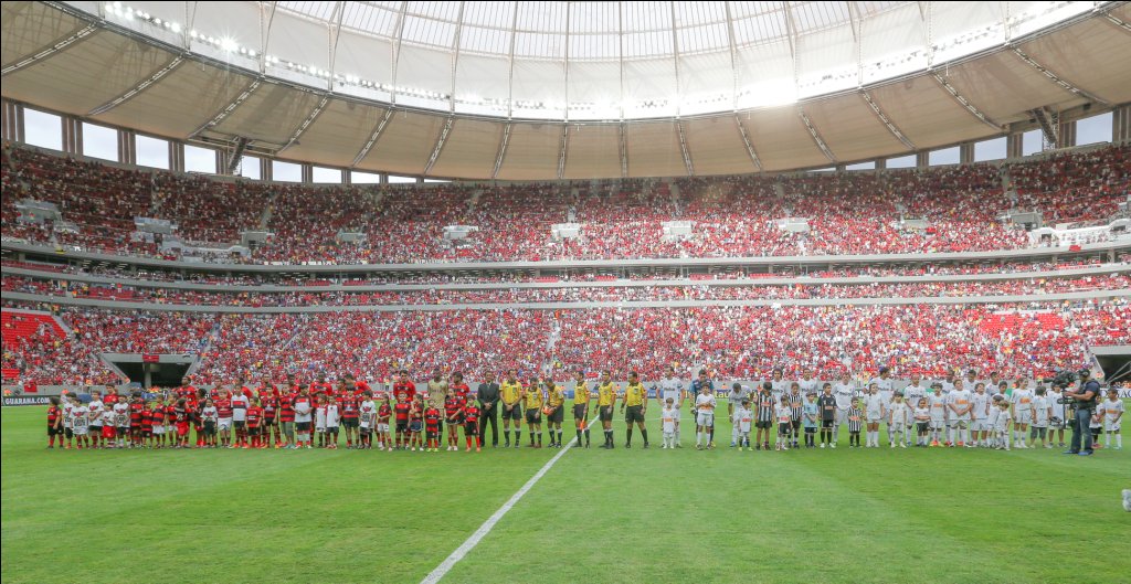 Em 2013 e 2014, nas 14 partidas da Série A do Campeonato Brasileiro disputadas no Estádio Nacional Mané Garrincha, a média de público por jogo foi 32.404 espectadores, o dobro das 15.154 pessoas que a competição nacional recebeu no mesmo período a cada partida. Um dos fatores para o sucesso nos números é que a arena tem atraído grandes clubes. Os recordes de público e renda do Brasileirão 2013 (63.501 pessoas e R$ 6,9 milhões), conquistados pelo Mané, ocorreram na partida entre Santos e Flamengo em 26 de maio de 2013, e ainda não foram batidos