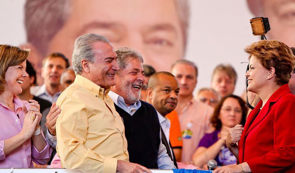 Partido da presidente Dilma Rousseff obteve a maior arrecadação até o momento com R$ 264 milhões, cerca de 25% do volume total e com 8% oriundos de doações de pessoas físicas; na sequência, aparece a sigla do vice-presidente Michel Temer, com R$ 21 milhões; em terceiro figura o PSDB de Aécio Neves, com R$ 169 milhões; a legenda de Marina Silva, o PSB, ficou em 7°; 19 grupos privados, como JBS, OAS e Vale, foram os maiores financiadores