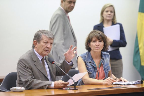 Após a votação, o presidente da Comissão Mista de Orçamento, deputado Devanir Ribeiro (PT-SP), anunciou que os parlamentares têm até a próxima quinta-feira 20 para apresentação de suas emendas ao parecer preliminar da Lei de Diretrizes Orçamentárias que foi aprovado hoje, com cinco meses de atraso; expectativa é votar o parecer final nos próximos dias