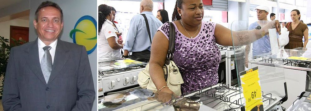 Grupo, que responde por cerca de 57% da população consumidora, desenvolve comportamento no empreendedorismo com investimentos em franquias de até R$ 80 mil; segundo o presidente Associação Brasileira de Franchising do Rio de Janeiro (ABF Rio), Beto Filho, o aumento registrado no ano passado pelos pequenos franqueadores em comparação ao ano anterior, foi 29% em termos de unidades e 31% em faturamento