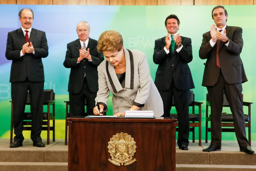 Desta vez, o anteprojeto não foi concebido por um único homem. Foi fruto de um colegiado. O Senado, já na sua primeira etapa, alterou o anteprojeto para melhor