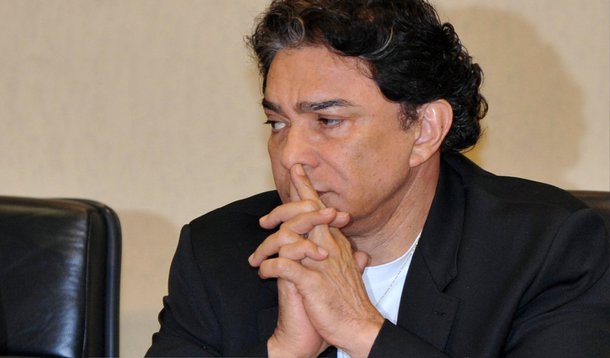 Mesmo depois de delatar um esquema de corrupção no Distrito Federal batizado de "mensalão do DEM", o ex-secretário Durval Barbosa deve ser responsabilizado por atos de improbidade administrativa; a 2ª Turma do Superior Tribunal de Justiça rejeitou tentativa do réu de receber perdão judicial por ter colaborado com as investigações