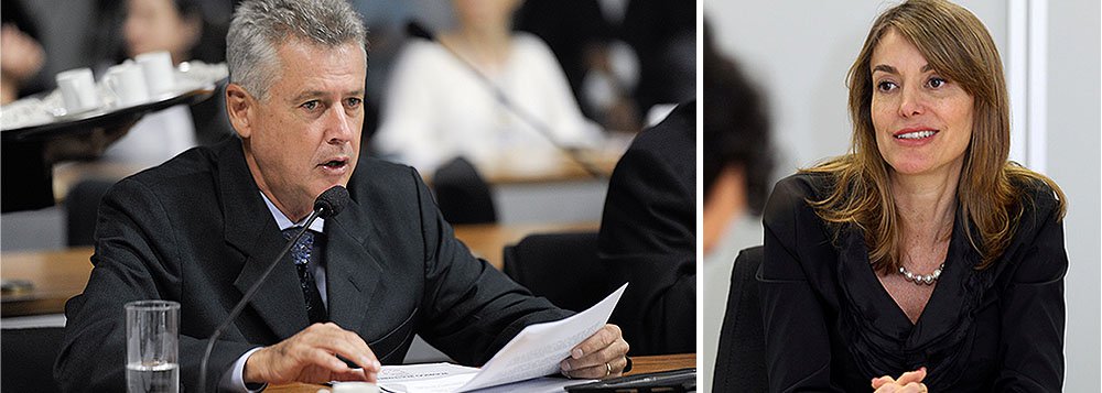 O governador eleito do Distrito Federal Rodrigo Rollemberg (PSB) continua em seu trabalho de bastidor, montando a equipe de governo; dias atrás, declarou que buscava um time de peso no contexto nacional, o que significa que não ficará preso às peças do tabuleiro candango; a secretária de Planejamento e Gestão do governo de Minas Gerais, Renata Vilhena, é uma das cotadas para assumir o cargo no DF, e dado o apoio do PSDB a Rollemberg no segundo turno das eleições, a tendência tende a ser de uma participação tucana mais intensa no Palácio do Buriti