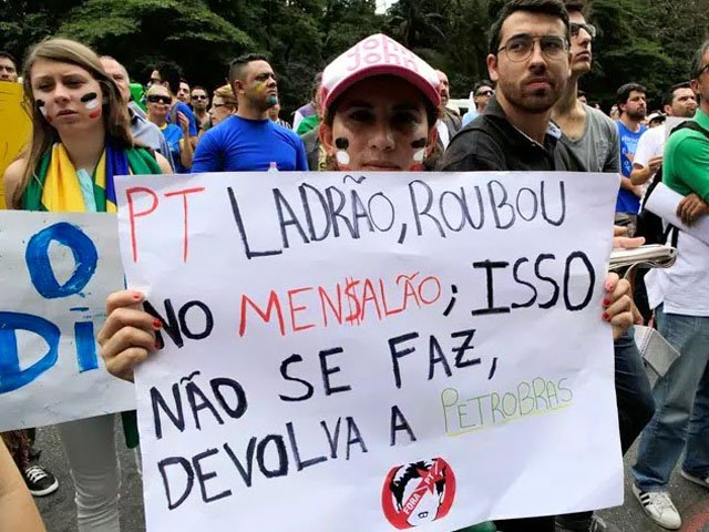 Para tornar as “bandeiras” do “impeachment” e “intervenção militar já” definitivamente obra de colírio alucinógeno, devemos opor “em defesa dos empregos, salários e do crescimento”. Nós governamos, nós pautamos