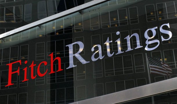 A agência de classificação de risco Fitch anunciou nesta terça-feira o corte de ratings de empreiteiras devido a preocupações relacionadas à operação Lava Jato; a lista de companhias que tiveram as notas reduzidas inclui Construtora Queiroz Galvão, Galvão Participações, Galvão Engenharia e Mendes Júnior Trading e Engenharia (MJTE)