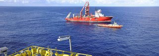 Companhia holandesa de plataformas SBM Offshore firmou nesta terça-feira com a Controladoria-Geral da União (CGU) e a Advocacia-Geral da União (AGU) memorando de entendimentos que pode levar a um acordo de leniência - o primeiro na Lava Jato, relativo ao pagamento de propina para funcionários da Petrobras; Integrantes do governo acreditam que medida possa evitar a paralisia da economia e garantir a preservação de empregos