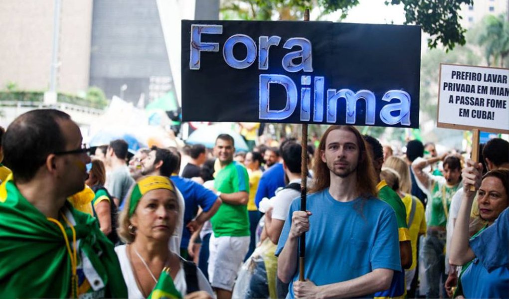 Movimento que esteve nas manifestações contra o governo no último domingo chamou o discurso da equipe da presidente Dilma de "repetitivo" e "completamente ineficaz"; "Ou o governo da Presidente Dilma não entendeu aquilo que o povo nas ruas disse, de forma direta, no domingo, ou se faz de desentendido", diz trecho do texto