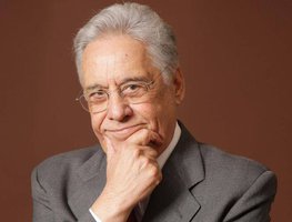 FHC combate as vozes que pregam o diálogo entre a oposição e o governo, alerta para os limites entre o diálogo e o conchavo e claramente nega uma "tábua de salvação" aos que estão à frente do poder nacional