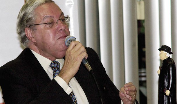 "Prefiro o possível e o impossível que Dilma fará do que a política de desemprego cruel que Armínio Fraga faria", diz o ex-presidente do BNDES, Carlos Lessa, em entrevista ao Instituto Humanitas Usininos; leia a íntegra