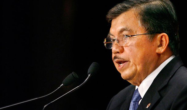 A Indonésia não deve executar um grupo de condenados no corredor da morte, incluindo um brasileiros, dentro de semanas ou até mesmo meses, até que os tribunais decidam sobre recursos apresentados de última hora, disse o vice-presidente Jusuf Kalla à Reuters nesta quarta-feira; A Indonésia está mais cautelosa em relação aos recursos após esforços diplomáticos dos países que têm cidadãos no corredor da morte para tentar evitar as execuções; "Nós sempre iremos ouvir e considerar opiniões, não apenas da Austrália, mas também de França e Brasil", disse Kalla