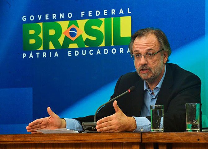 O ministro deixa claro à sociedade que há outro lado, que pensa diferente e que também dispõe de força social a se mobilizar