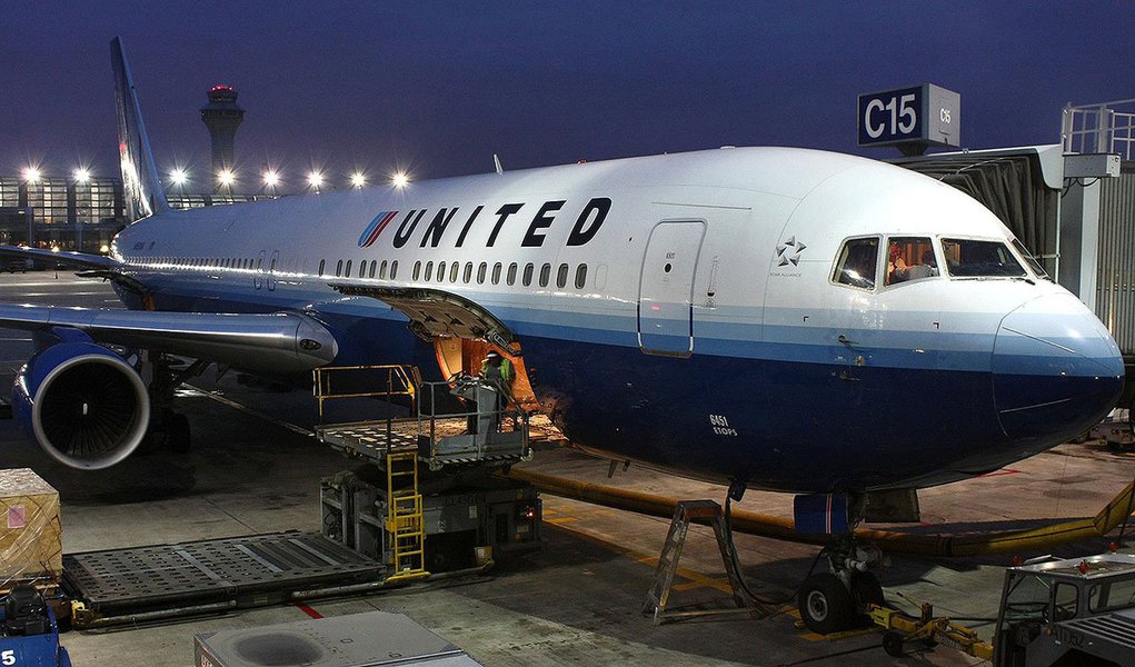 "Pretendemos servir Cuba, sujeito a aprovações governamentais, e estamos ansiosos para fazê-lo a partir de nossos gateways globais de Newark e Houston", disse o porta-voz Rahsaan Johnson; EUA anunciaram um amplo conjunto de medidas para aliviar significativamente o embargo de meio século contra Cuba, abrindo o país a vários tipos de viagens, comércio e atividades financeiras 