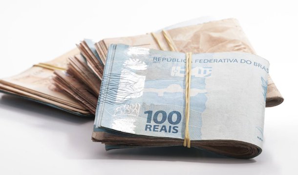 Setor público consolidado – governos federal, estaduais e municipais e empresas estatais – apresentou déficit primário de R$ 25,491 bilhões. É o quinto déficit primário consecutivo do ano e o pior resultado para todos os meses desde o início da série histórica, em 2001