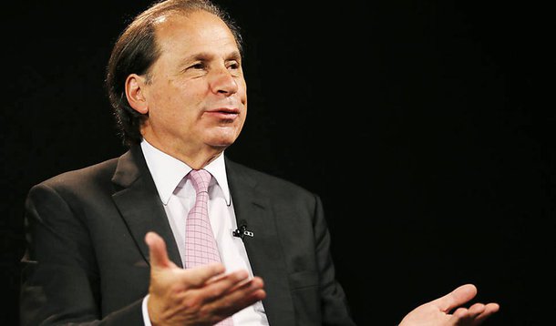 Presidente da Fiesp e dono da Companhia Siderúrgica Nacional (CSN), Benjamin Steinbruch afirma que Dilma Rousseff vai querer entrar para a história como uma boa presidente para o Brasil; “Se antes tinha dependências partidárias, agora tem condição de fazer o governo em que acredita”; segundo ele, um bom nome para o ministério da Fazenda trará "conforto ao investidor", mas diz que o aumento de juros foi desnecessário