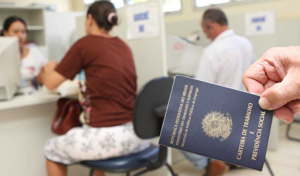 Dados são do Cadastro Geral de Empregados e Desempregados (Caged) divulgado pelo Ministério do Trabalho nesta quarta-feira 18; em janeiro, haviam sido fechados 81.774 postos com carteira assinada