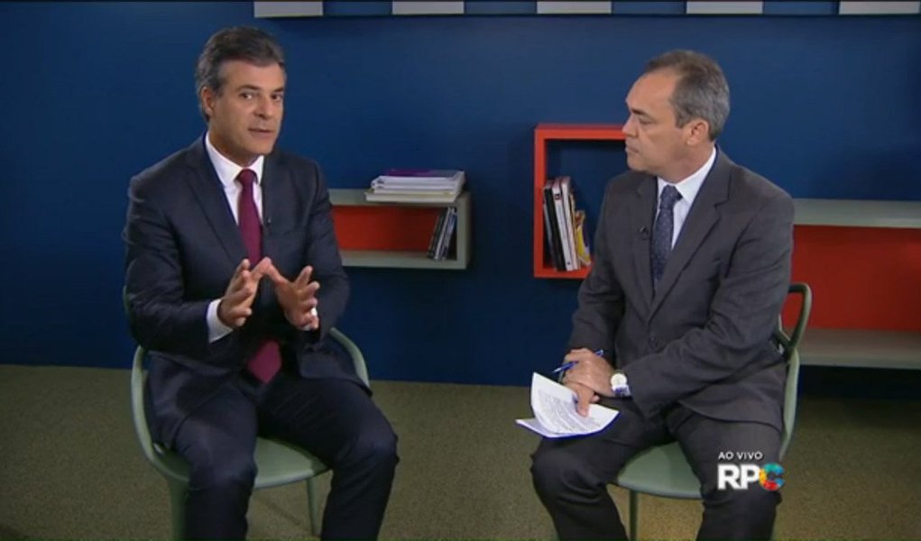 A declaração do governador do Paraná, Beto Richa (PSDB), foi em referência à greve dos professores da rede pública de ensino, que afeta 2,1 mil escolas; "Estamos otimistas sobre o fim da greve para que os alunos possam voltar logo para a sala de aula", afirmou; o chefe do Executivo paranaense disse que muitas das reivindicações dos docentes já estavam encaminhadas há algum tempo