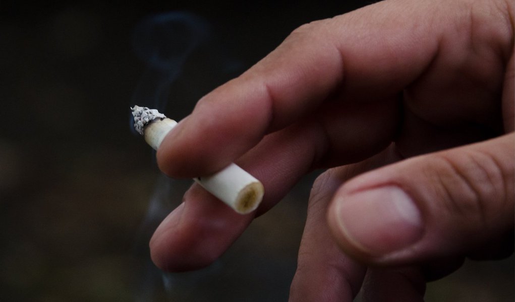 São propostas com restrições à fabricação e ao consumo de cigarros no país; algumas sequer deram o primeiro passo: ainda aguardam a criação de uma comissão temporária para analisá-las; outras estão prontas para serem votadas pelo Plenário; Brasil é o maior exportador e o segundo maior produtor da planta no mundo