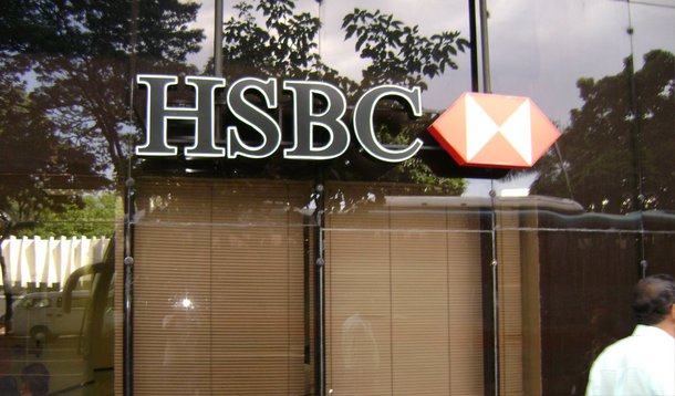 O Ministério da Fazenda abriu, por meio da sua Corregedoria-Geral, uma sindicância para apurar o vazamento de uma lista com 340 nomes de pessoas com contas no banco HSBC na Suíça e que possuem relação direta com o Brasil. A lista brasileira, que juntamente com a de correntistas acabou vazando para a imprensa, ficou conhecida como SwissLeaks; lista teria passado pelas mãos de cerca de 50 servidores do Conselho de Controle de Atividades Financeiras (Coaf), Receita Federal e do Banco Central