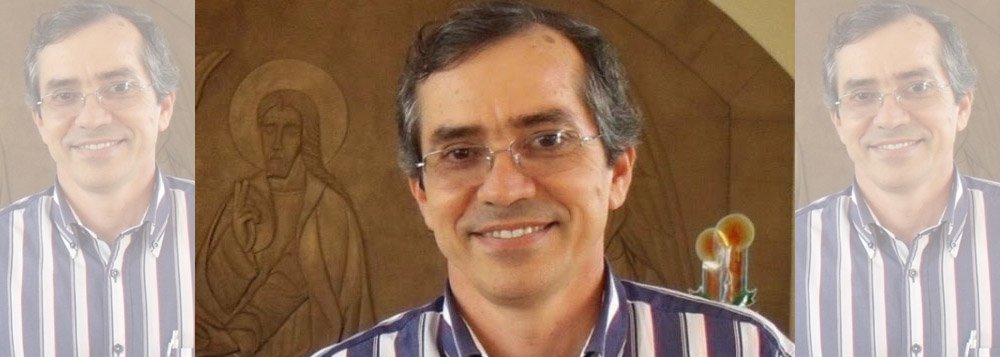 Secretário de Saúde do Maranhão, Marcos Pacheco, confirmou, em encontro com o deputado federal eleito, Rubens Pereira Júnior (PCdoB) que está tomando todas as providências para a realização de uma auditoria na pasta comandada pelo ex-secretário Ricardo Murad; secretário revelou que será feita uma auditoria a fim de saber a real situação da secretaria e explicou ainda que estão sendo feitos estudos para que a estrutura deixada pelo antigo governo possa ser usada com a maior eficiência possível, inclusive os hospitais de 20 leitos