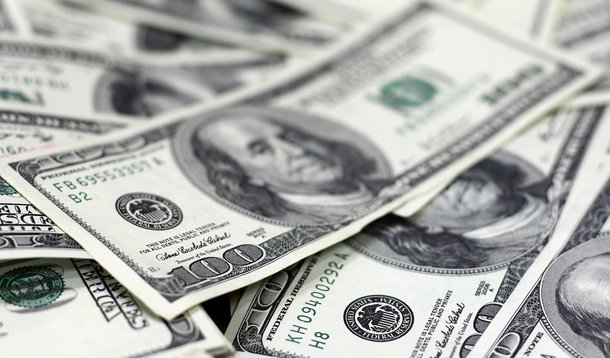 A balança comercial registrou déficit de US$ 2,842 bilhões, com exportações de US$ 12,092 bilhões e importações de US$ 14,934 bilhões; é o pior resultado da série histórica, iniciada em 1995; a balança comercial brasileira acumula, nos dois primeiros meses do ano, déficit de US$ 6, 016 bilhões