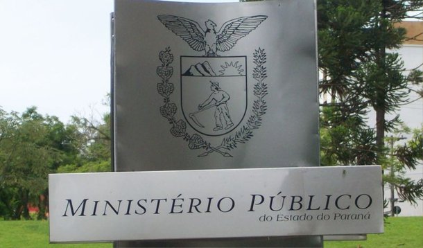 Ministério Público do Paraná (MP-PR) obteve gravações telefônicas que mostram como funcionou o acordo para um suposto esquema de fraude em licitação do Departamento de Transportes (Deto) do governo estadual; as gravações mostram conversas entre o ex-diretor do Deto Ernani Delicato, e Ismar Ieger, considerado pelo MP-PR como "testa de ferro" da Oficina Providence Auto Center, de Cambé, no norte do Paraná; ambos estão entre os sete réus na denúncia apresentada pelo MP-PR e que foi aceita pela Justiça de Londrina, também no norte paranaense