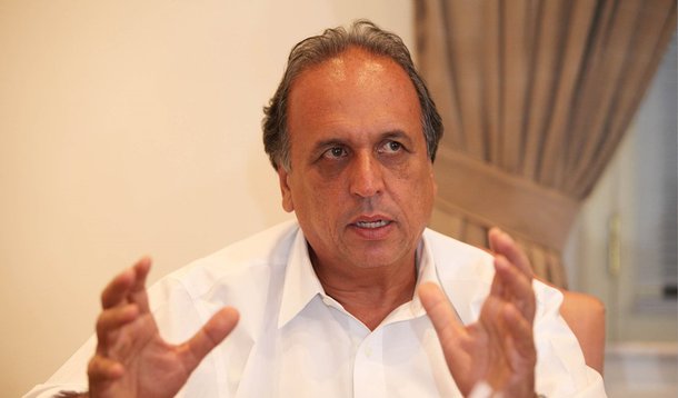 Governador do Rio de Janeiro, Luiz Fernando Pezão, disse que o estado apresentará ao Comitê Olímpico Internacional (COI) avanços na despoluição da Baía de Guanabara; o gestor que, se não for possível atingir o compromisso olímpico de tratar 80% do esgoto da baía, o avanço conquistado "ficará como legado"; "Se não atingirmos [80%], o importante é que já saímos de 17% para 49%. Foram quase 32 pontos de aumento", acrescentou o governador, que afirmou acreditar na compreensão do COI