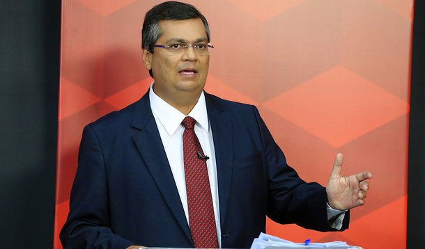 “Vamos estabelecer padrões, desenvolver uma boa rede pública, envolvendo não só estatal, mas rádios comunitárias também. E a internet, que está ao alcance de todos. Precisamos facilitar o acesso ao cidadão à banda larga, pois ela cria um contraste, um novo espaço público”, disse o governador eleito Flávio Dino, do PCdoB, em entrevista ao programa Observatório da Imprensa