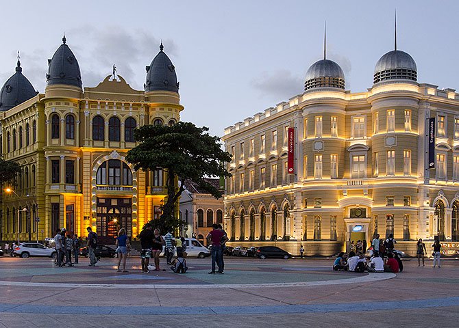 O que vem ocorrendo com o Recife, desde as gestões do PT - sobretudo a última - é um processo de espoliação urbana do centro histórico da cidade (o bairro de São José)