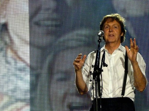 Ex-Beatle anunciou nesta segunda-feira (13), em seu site oficial, as datas dos três shows que realizará no Brasil no próximo mês. As apresentações ocorrerão nos dias 10, 23 e 25 de novembro em Vitória, Brasília e em São Paulo; na capital federal, Paul tocará no Estádio Mané Garrincha; turnê "Out there!" apresenta clássicos dos Beatles e dos Wings, além de sucessos da carreira solo do músico e canções do disco "New" (2013)
