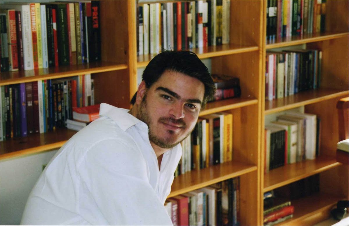 Colunista Rodrigo Constantino, presidente do Instituto Liberal, aproveita o relato de que está morando na cidade de Weston, na Flórida, onde "as coisas funcionam extremamente bem", para meter o pau no Brasil, "um dos países mais desiguais do mundo" e que tem um "Estado babá"; segundo ele, é preciso "combater o excesso de 'malandragem', o culto do coitadinho, esse ranço marxista que nos assola"; "Por isso digo que o Brasil cansa", conclui