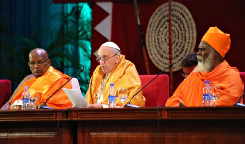 Francisco afirmou nesta quarta-feira 14, no segundo dia de visita ao Sri Lanka e durante a missa de canonização de José Vaz, o primeiro santo do país, que "o verdadeiro culto de Deus não leva à discriminação, nem ao ódio e à violência"