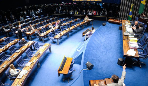 Será instalada amanhã (12) a comissão mista que irá analisar a Medida Provisória 658/14, que adia a entrada em vigor da Lei das ONGs (Lei 13.019/14); a MP, editada em 30 de outubro, prorroga de novembro deste ano para julho de 2015 a entrada em vigor da lei que estabelece normas de parcerias entre governo e organizações civis