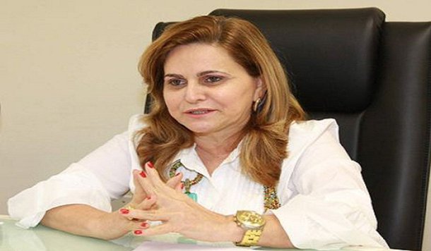 Uso irregular de uma Toyota Hilux SW4, pertencente à frota do Ministério Público do Maranhão, e do trabalho de um servidor público do órgão para fins particulares pela ex-procuradora geral de Justiça Fátima Travassos, levou a ex-gestora a ser citada como acusada em Ação Civil Pública por Ato de Improbidade Administrativa; de acordo com a denúncia, Fátima usava o veículo para ir a salão de beleza, shopping center e determinava que o motorista ficasse à sua disposição