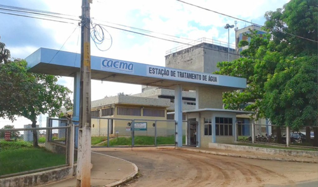 A partir de Ação Civil Pública (ACP) proposta pela 1ª Promotoria de Justiça de Proteção ao Meio Ambiente, Urbanismo e Patrimônio Cultural de São Luís, em 1994, a Justiça determinou o bloqueio de R$ 10,95 milhões das contas da Companhia de Saneamento Ambiental do Maranhão (Caema) e o mesmo valor das contas do Estado do Maranhão; os valores bloqueados referem-se às verbas destinadas à publicidade institucional dos dois condenados