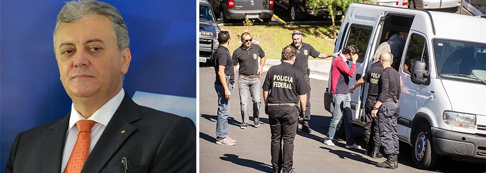 No balanço divulgado no último dia 22, estatal comandada por Aldemir Bendine diz que toma "as medidas jurídicas necessárias" para buscar ressarcimento pelo esquema de corrupção: ‘As medidas incluirão ações cíveis contra membros do cartel, nas quais a Petrobras pode ingressar como autora, e espera fazê-lo. A companhia teria direito aos danos materiais e, possivelmente, às multas. Uma vez que ingresse como autora nas ações, a companhia também poderá pleitear danos morais’, diz trecho do relatório 