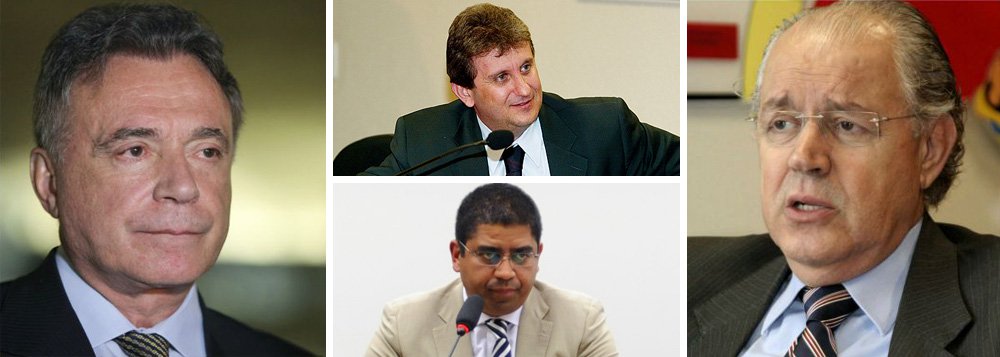 Blog do jornalista Esmael Morais, um dos mais lidos do Paraná, sugere que o senador Alvaro Dias (PSDB/MG), uma das vozes mais aguerridas da oposição, tem conexões com o doleiro Alberto Youssef; em delação premiada, o empresário Leonardo Meirelles, colaborador de Youssef, afirmou que outros políticos do PSDB receberam propinas do esquema; além de Alvaro Dias, Esmael cita também Luiz Carlos Hauly, que foi secretário de Fazenda do Paraná; "A cidade de Londrina possui dois parlamentares do PSDB: o senador Álvaro Dias e deputado federal Luiz Carlos Hauly. Alvaro é antigo conhecido do doleiro, pois, em 1998, o tucano voou nas asas de um jatinho de Youssef", diz ele