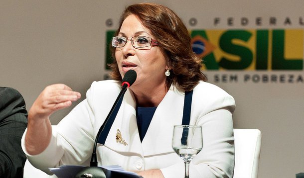 Ministra-chefe da Secretaria de Direitos Humanos da Presidência da República (SDH) desde abril deste ano, Ideli Salvatti continua no cargo no próximo governo da presidenta Dilma; antes de assumir a SDH, Ideli esteve à frente do Ministério da Pesca e Aquicultura, de janeiro a junho de 2011, quando foi deslocada para a Secretaria de Relações Institucionais da Presidência da República, lá permanecendo por quase três anos, até ser removida para a SDH
