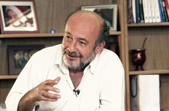 "A presidente fez o que devia: acima de rótulos ou de siglas, nomeou três profissionais de competência reconhecida, com o objetivo central de restabelecer um clima de confiança, tanto entre investidores, aqui dentro e lá fora, como na sociedade dividida pela campanha eleitoral", diz o jornalista Ricardo Kotscho; "O fato é que Dilma deixou sem discurso esta turma do contra e setores do PT e da base aliada inconformados com a ousadia da presidente em dar um cavalo de pau na economia para colocar o navio novamente no rumo certo", avalia; ele, no entanto, critica a escolha de Kátia Abreu para a Agricultura