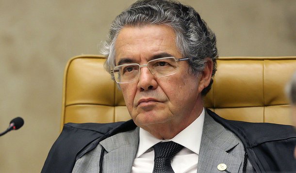 Ministro do Supremo Tribunal Federal Marco Aurélio Mello criticou o aumento na carga tributária anunciado pelo ministro da Fazenda, Joaquim Levy, e o veto da presidente Dilma Rousseff à correção da tabela do Imposto de Renda; segundo ele, governo está “forçando a mão”: ‘Ante a carga de impostos sofrida pelos brasileiros, qualquer aumento tributário é confisco. O que eles têm que fazer é enxugar a máquina administrativa, reduzir os gastos. Esperamos que o que é arrecadado não vá pelo ralo’