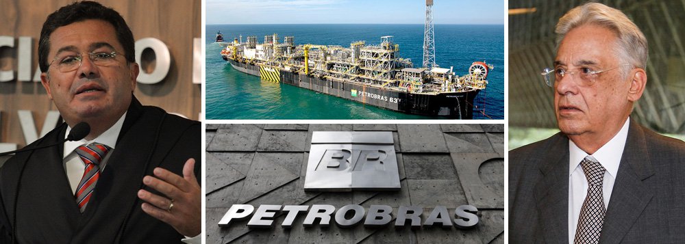 O Tribunal de Contas da União determinou que a Petrobras modifique a forma de contratar obras e serviços de engenharia e passe a adotar informações mais detalhadas nas licitações; objetivo da matéria, relatada pelo ministro Vital do Rêgo, é tornar o processo de contratação mais transparente e eliminar brechas para fraudes, como superfaturamento de contratos e favorecimento a empresas; regulamento licitatório simplificado, usado pela Petrobras com base em um decreto do governo do ex-presidente Fernando Henrique Cardoso, autoriza a estatal a não cumprir a Lei de Licitações; modelo facilitou uma série de irregularidades e abusos na contratação de obras como os identificados atualmente na Operação Lava Jato